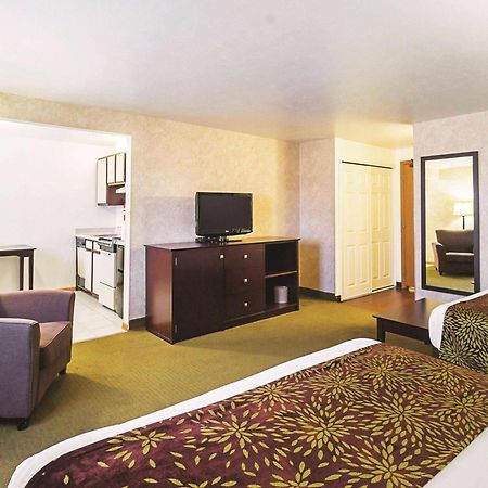 La Quinta By Wyndham Woodburn Hotel Eksteriør billede